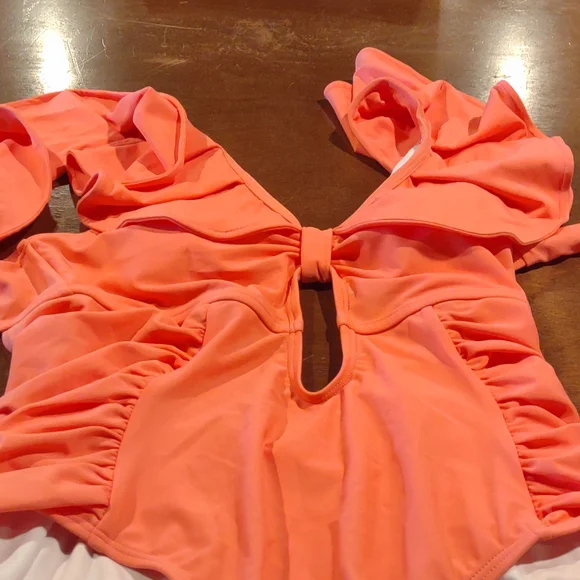Peddney one piece coral size Small ruffled swimsuit. NWOT Size S ADORABLE - Picture 2 of 5